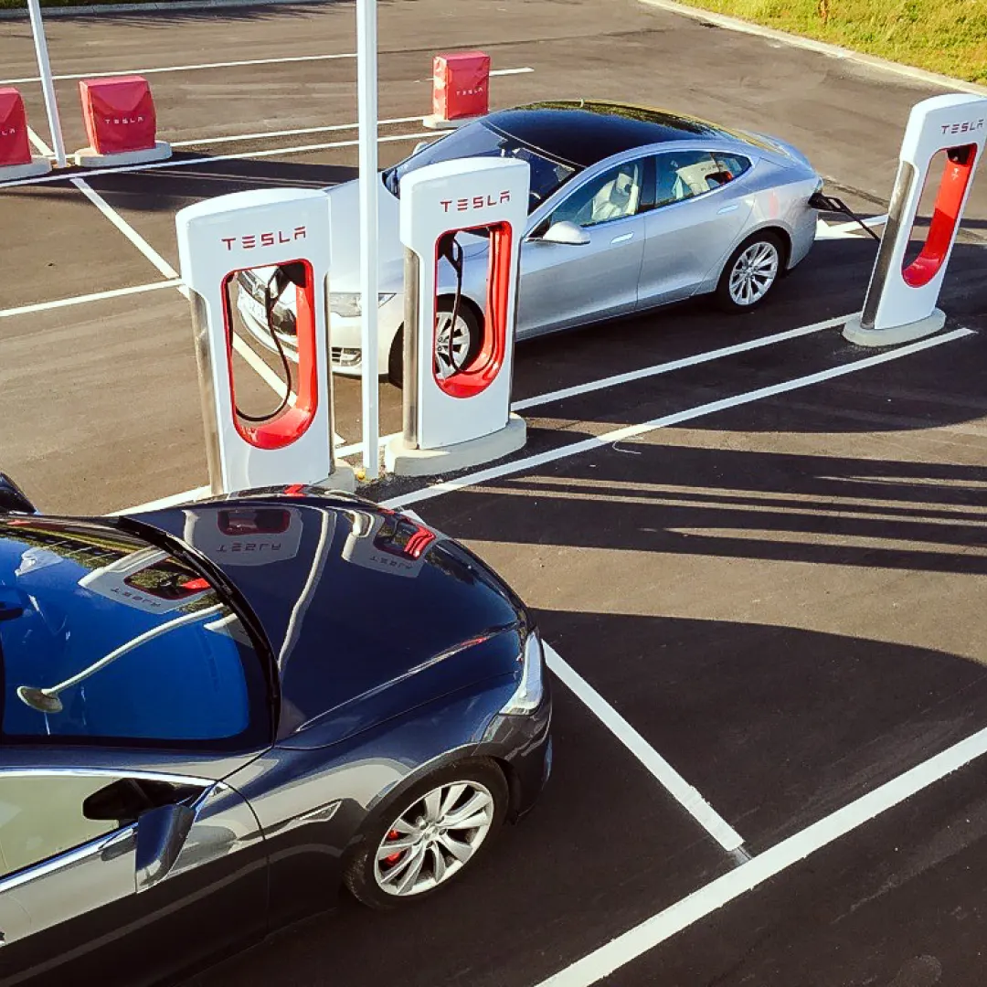 Tesla Superchargers ved City2