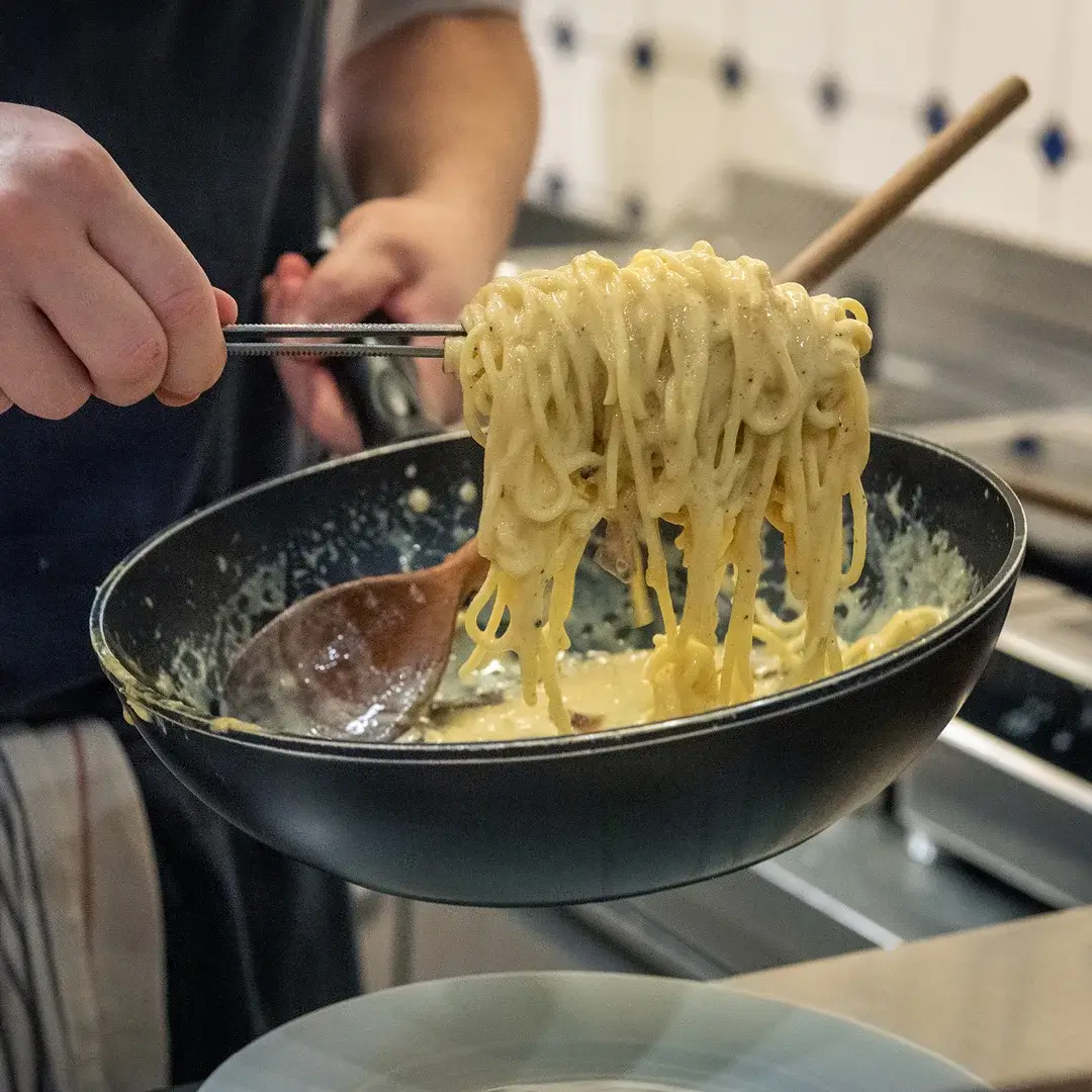 Parma & Pasta serverer autentisk italiensk mad med masser af italienske specialiteter og lækkerier.