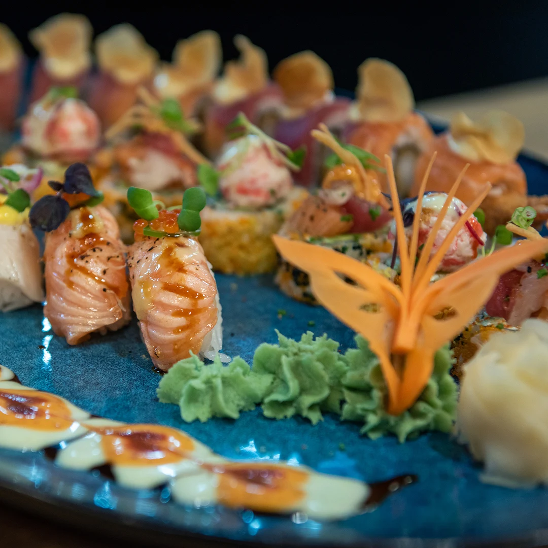 Prøv Sachi sushi som takeaway, spis sushi til frokost eller aftensmad - lækker sushi i City2 til gode priser!