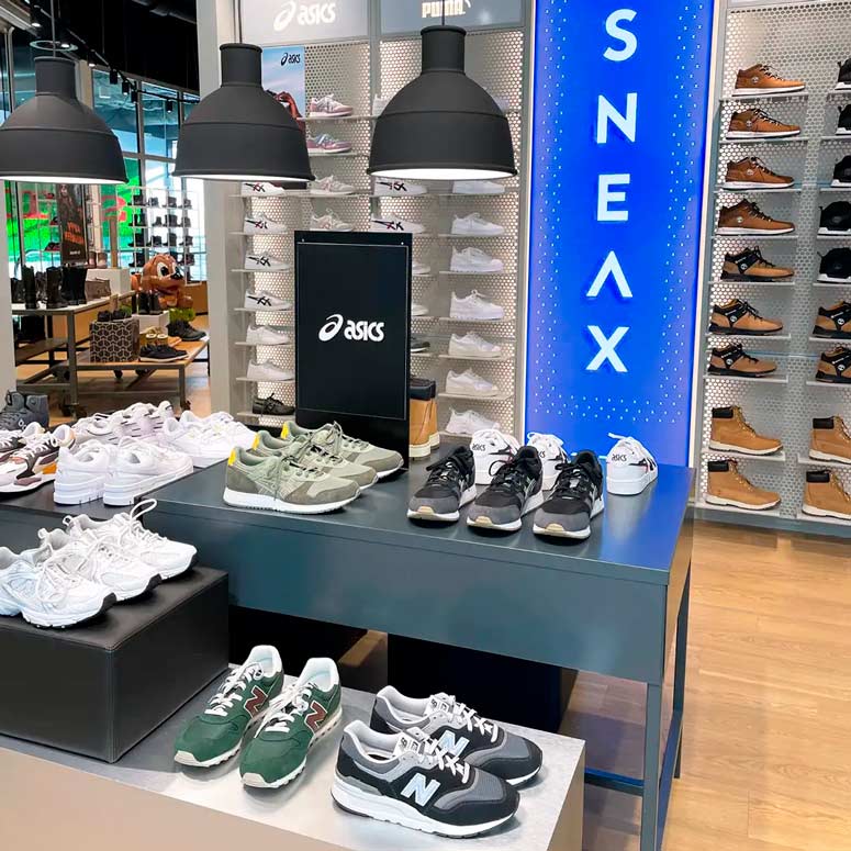 Skoringen har åbnet SNEAX Store og Bagfocus i City2 - de sprødeste sneakers og modetasker Skoringen har åbnet SNEAX Store og Bagfocus i City2 - de sprødeste sneakers og modetasker