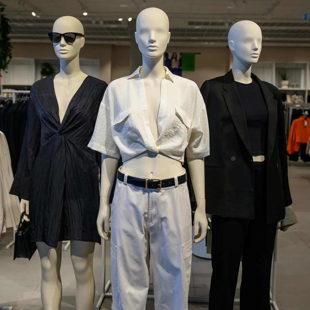 Shop modenyheder og lækre basic styles hos H&M i Taastrup. 